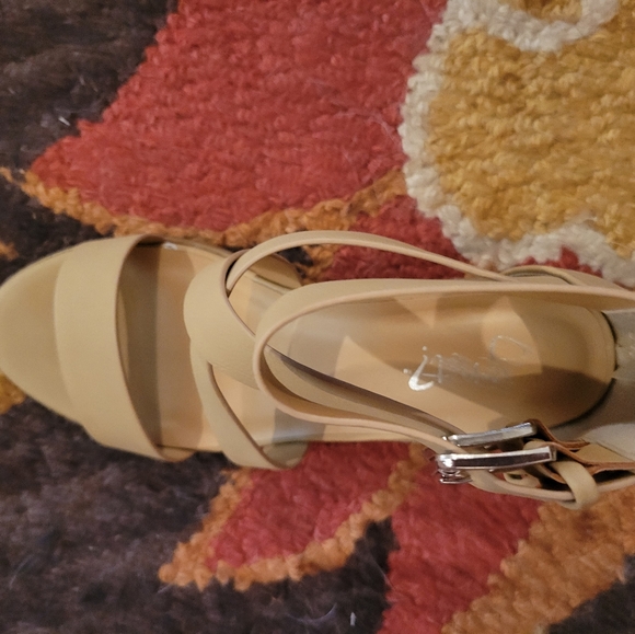 Beige Heels - Picture 4 of 6